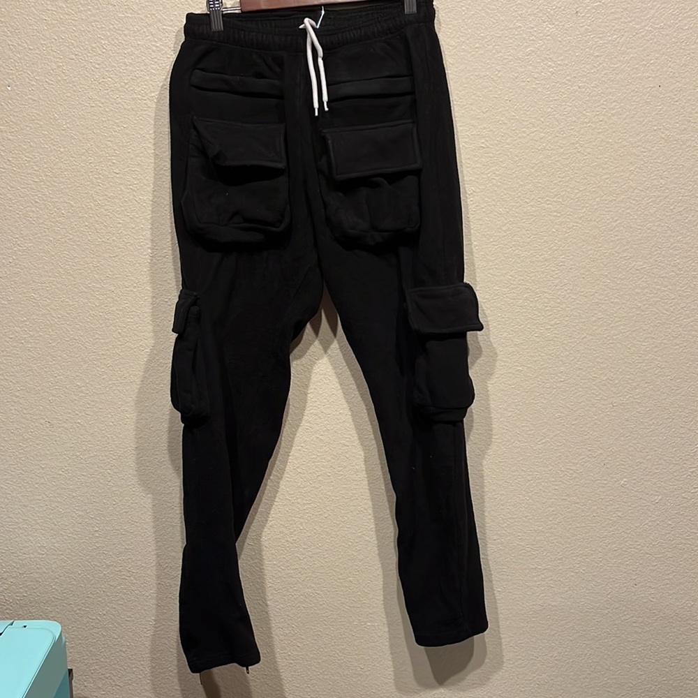 Black fleece cargo sweatpants